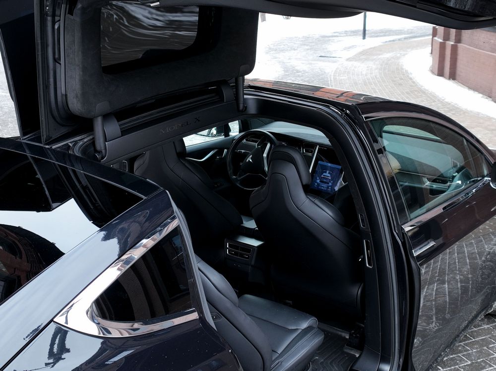 Model X сайт 1
